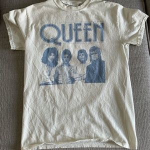 Queen Graphic Tee